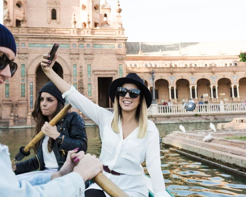 women-boat-taking-selfie